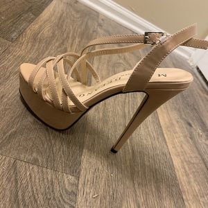 Nude cross over heels